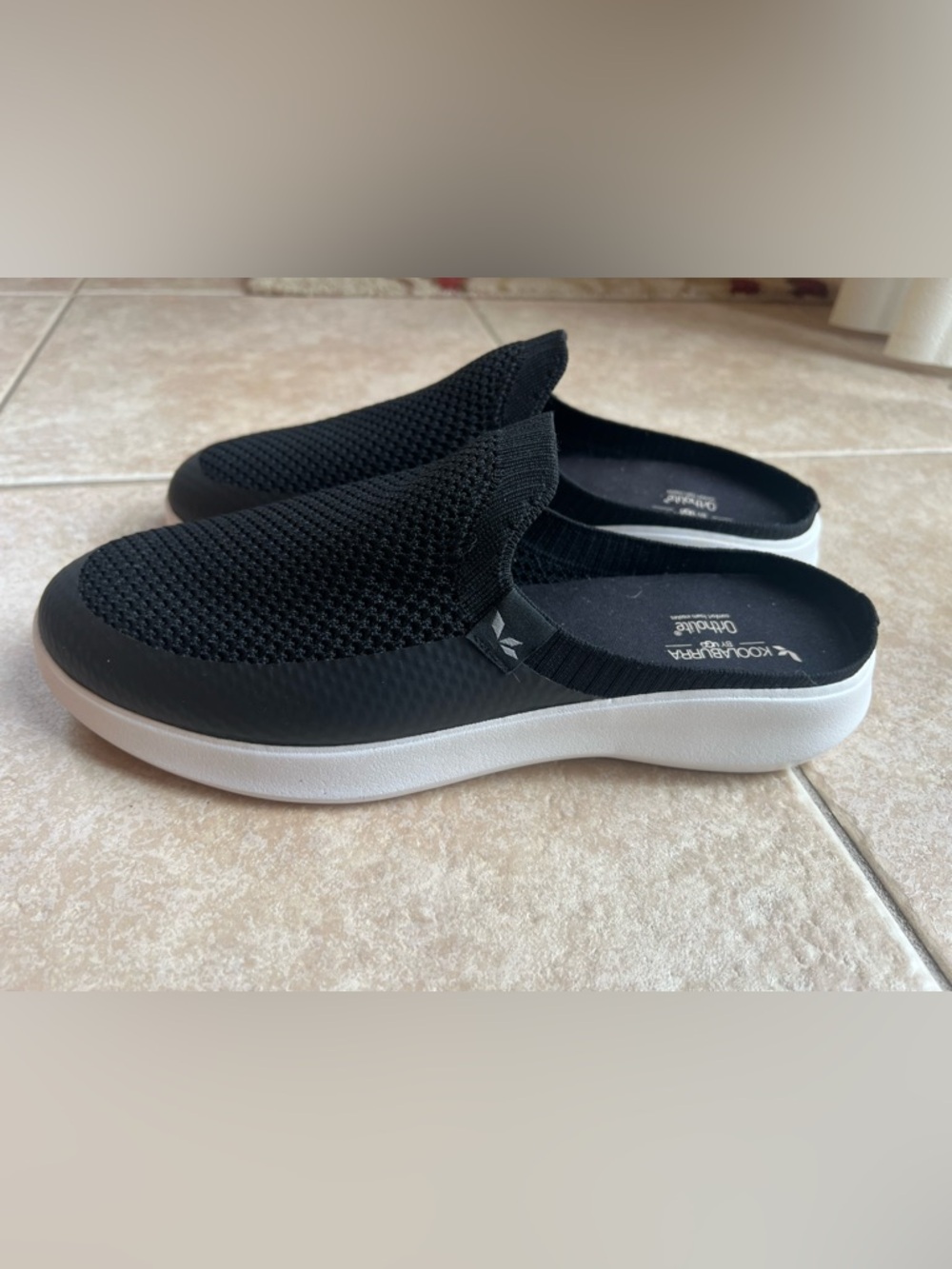 Koolaburra by UGG Black Slip-On Clogs Mules Sz 10.5 - Picture 3 of 6